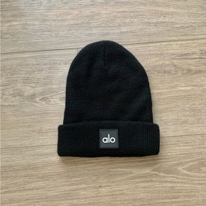 Alo yoga everyday beanie
